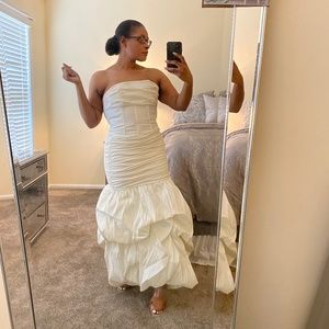 Strapless White Sz 4 Stretch Taffeta w/ Bustier Gown by Jessica McClintock